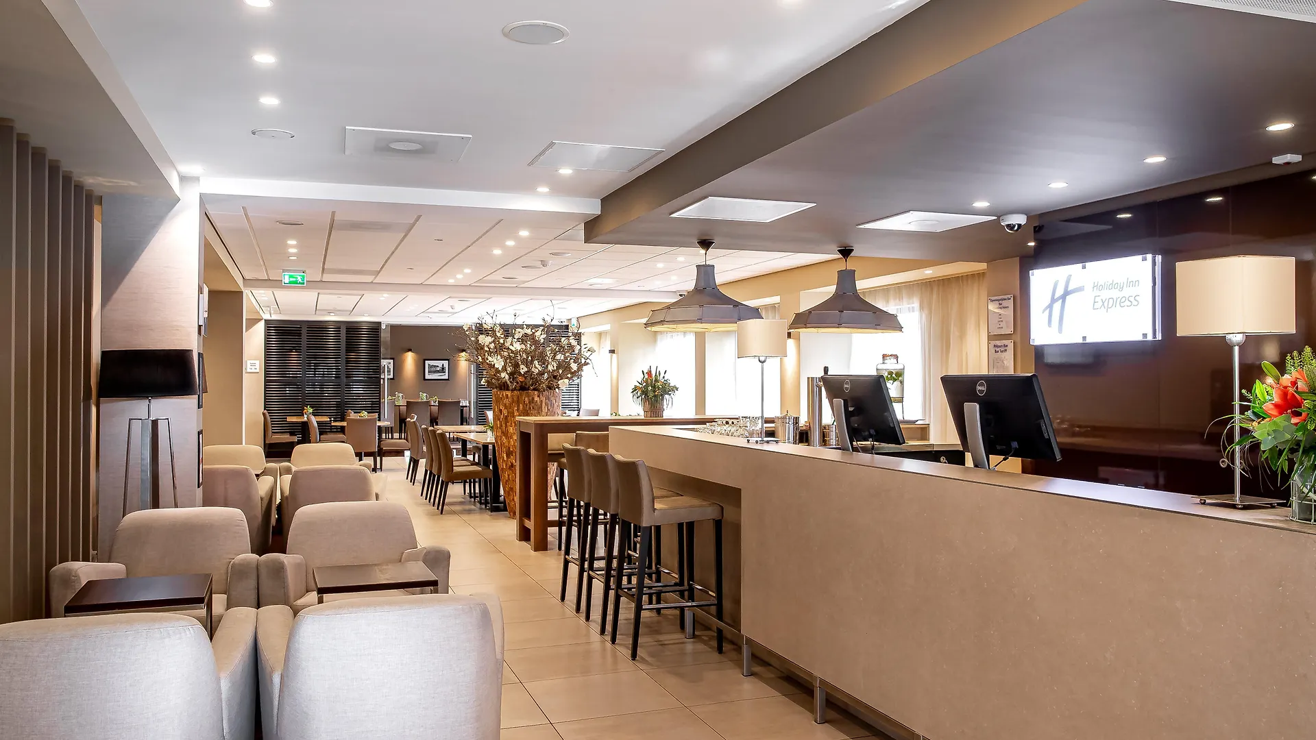 Holiday Inn Express Amsterdam - South By Ihg